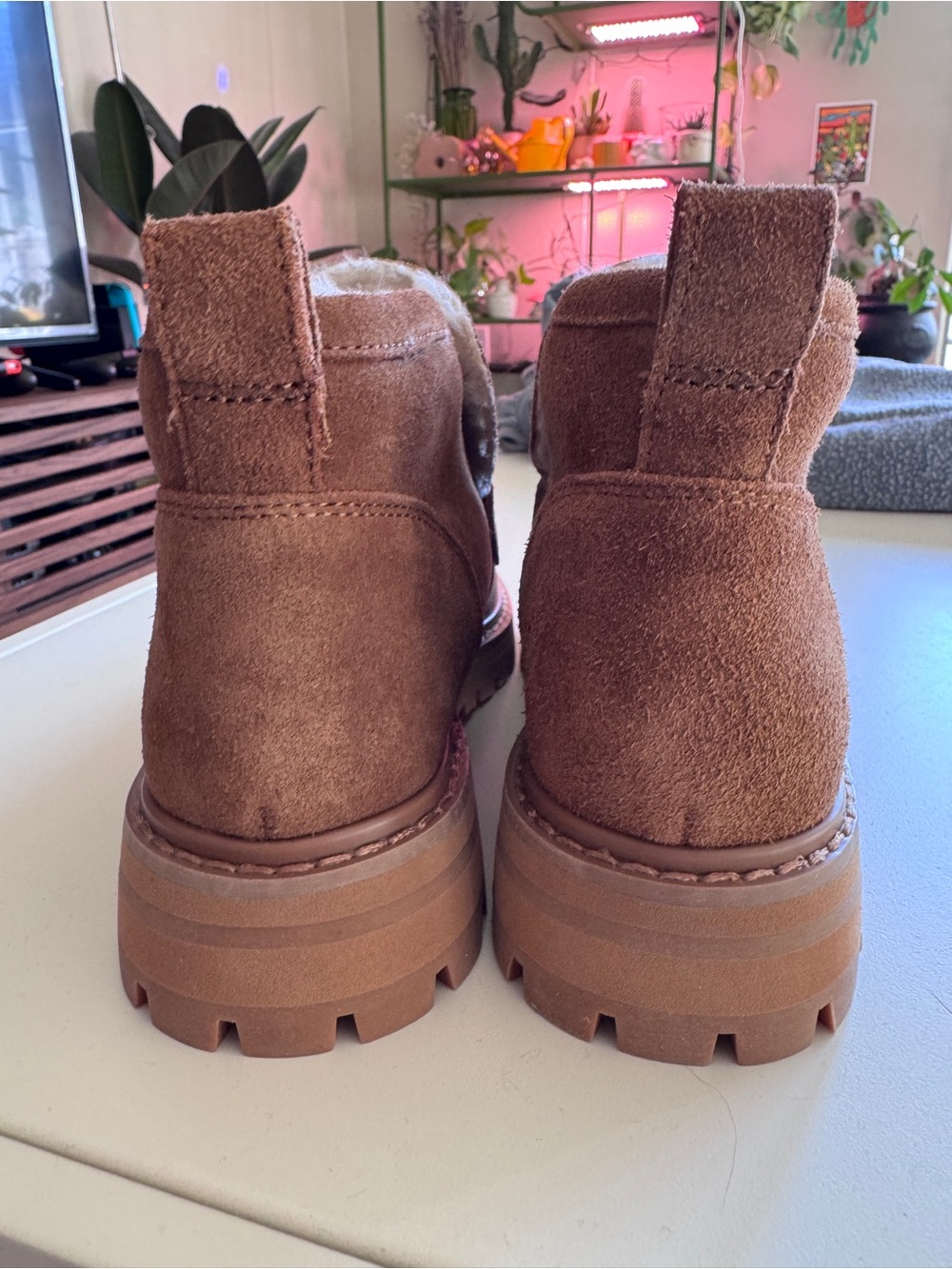 Madewell Women’s Suede & Shearling Lug-Sole Ankle Boots - Picture 7 of 7